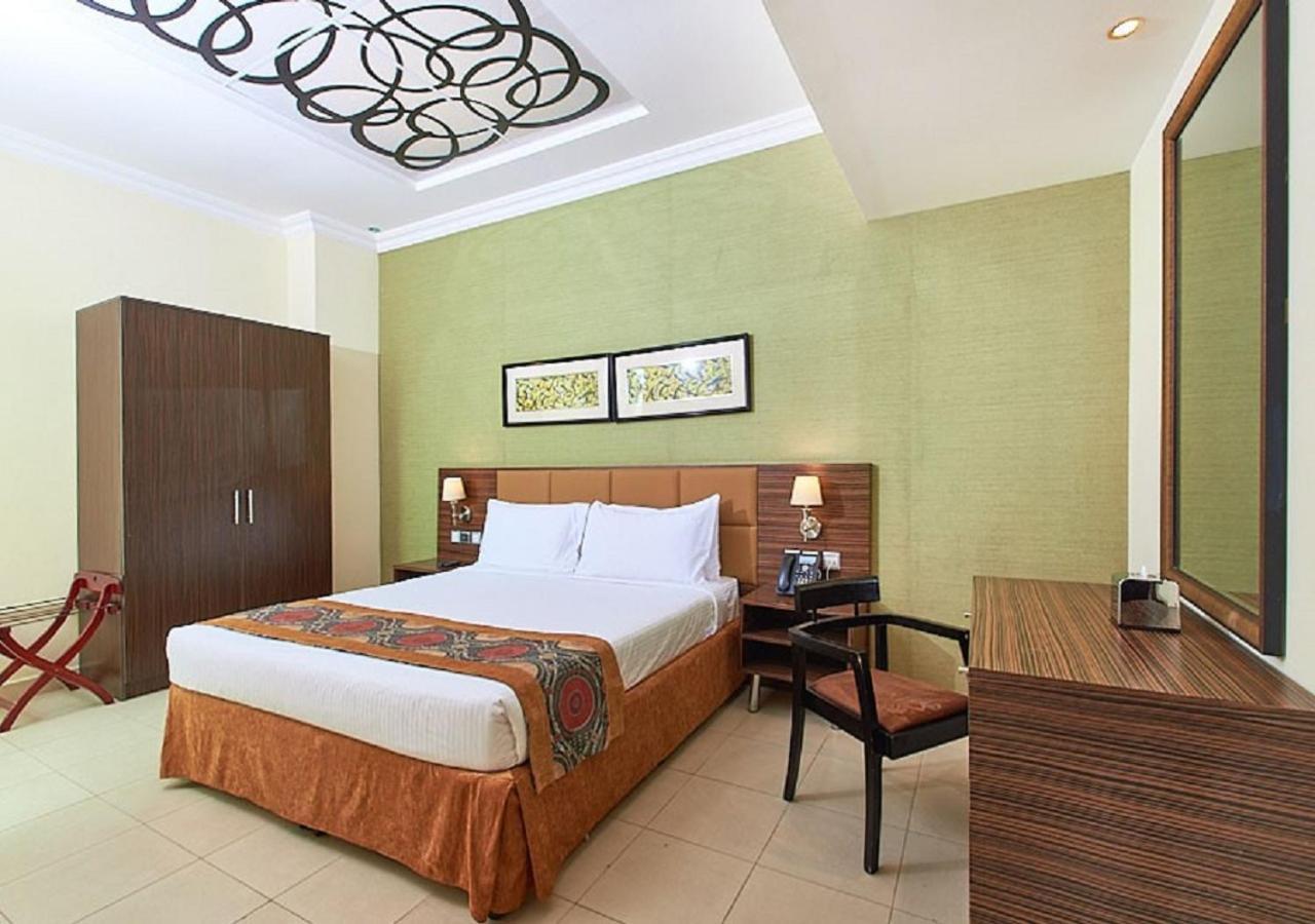 มูคัล สวีท Aparthotel ราสอัลไคมาห์ ภายนอก รูปภาพ