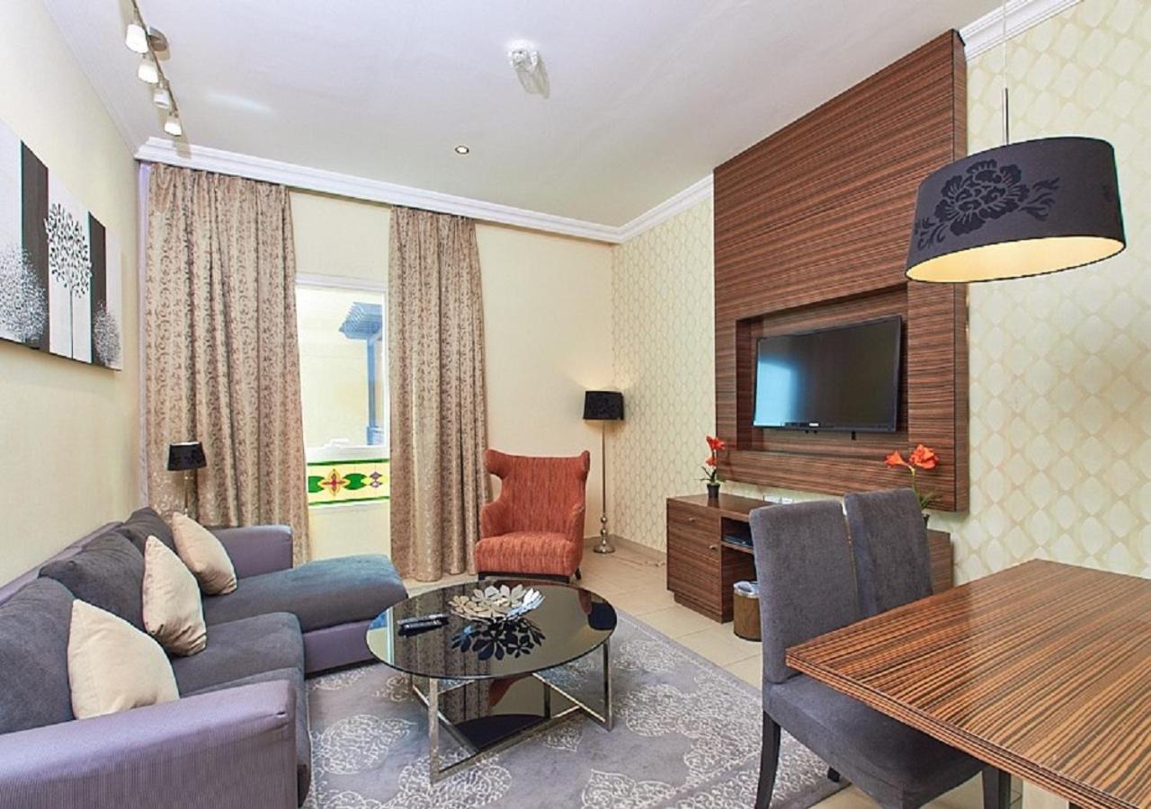 มูคัล สวีท Aparthotel ราสอัลไคมาห์ ภายนอก รูปภาพ